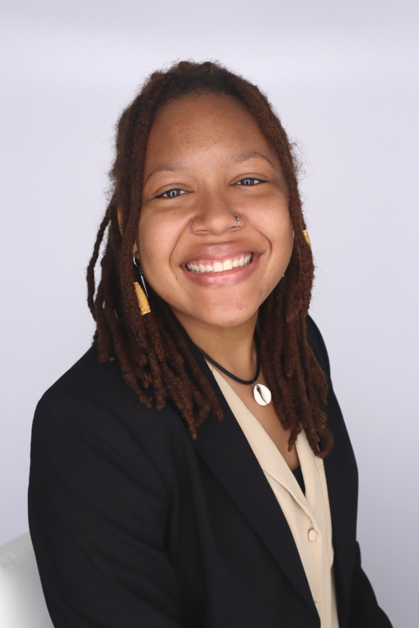 Avia Solomon headshot