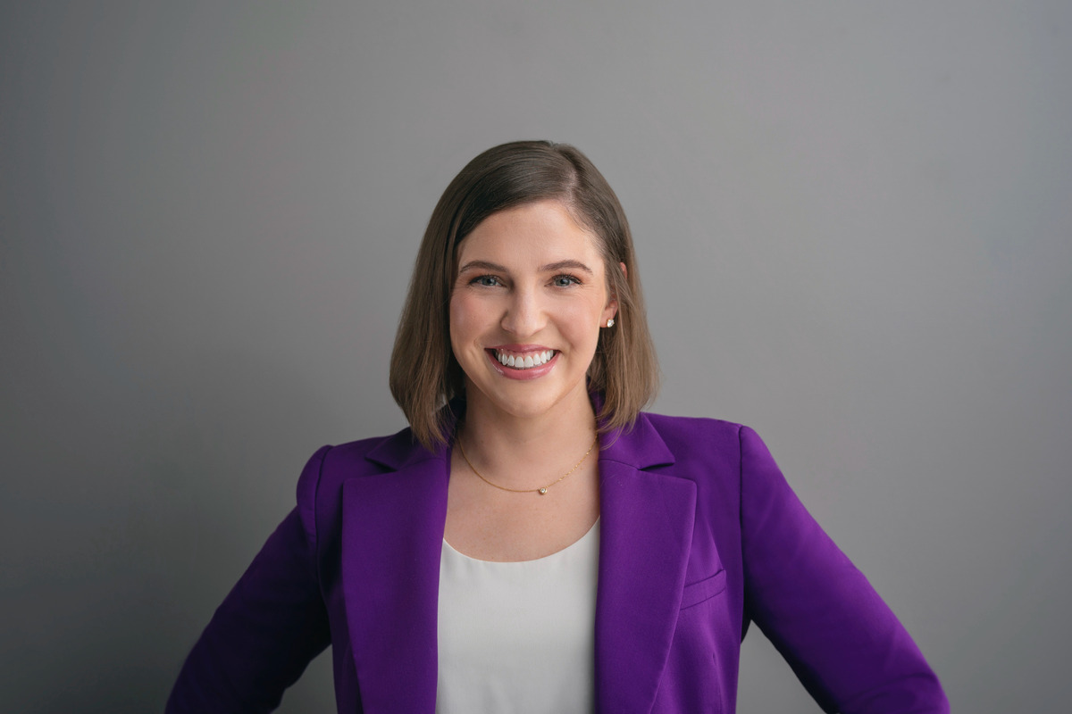 Headshot of Linda Chervinsky on with a gray background.